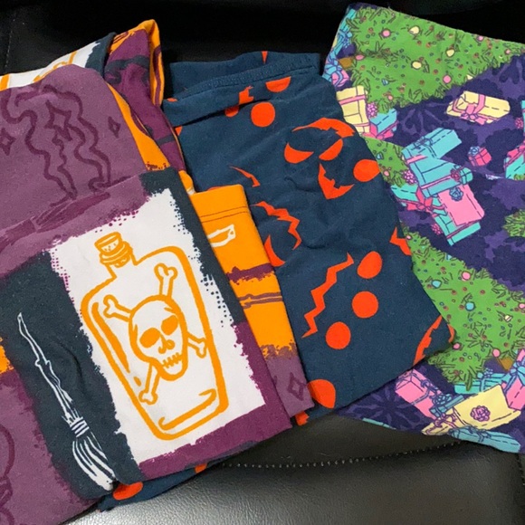 Holiday Lularoe Legging Bundle - Picture 1 of 6